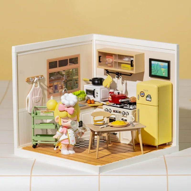 Miniature house decorative elements and furniture